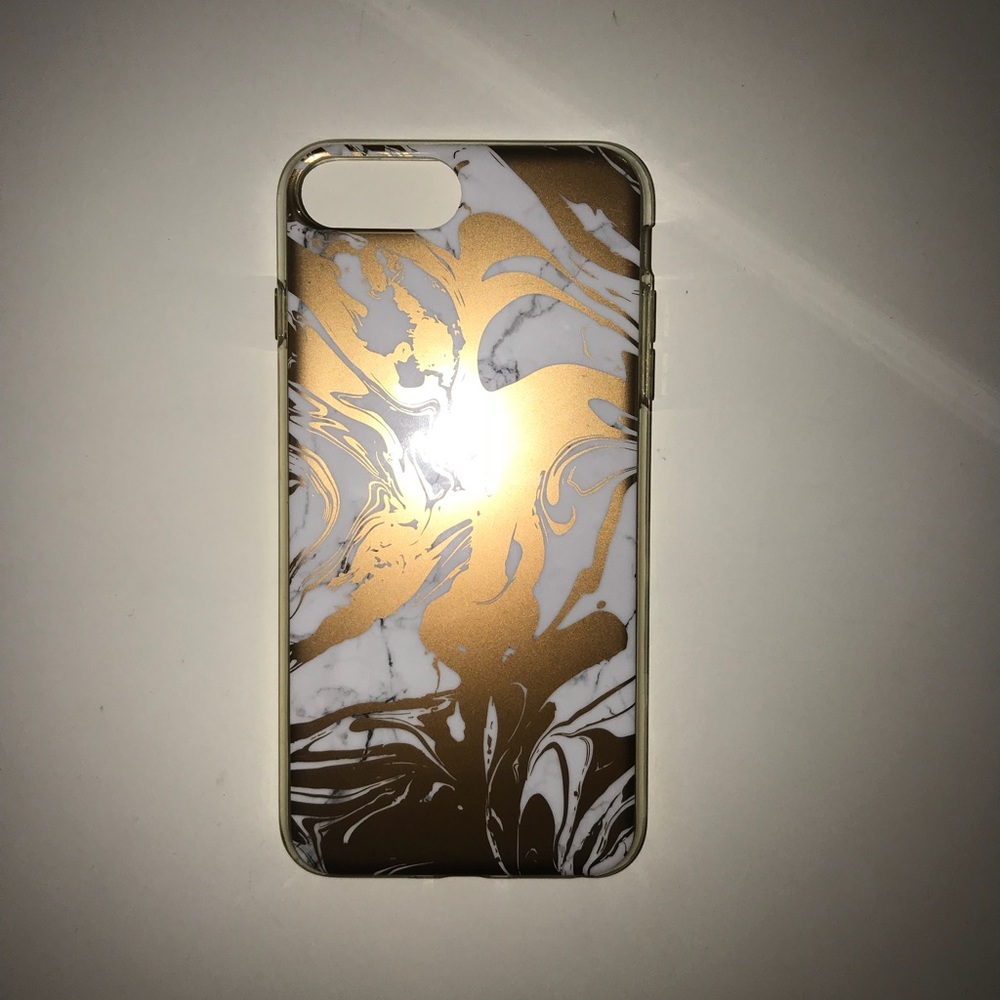 ✨NEW iPhone 7/8 Plus case✨